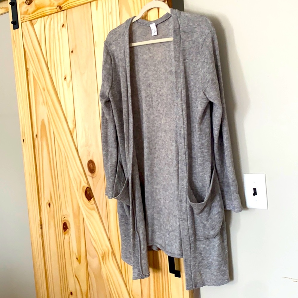 CY Fashion Small Gray Long Sweater with Pockets